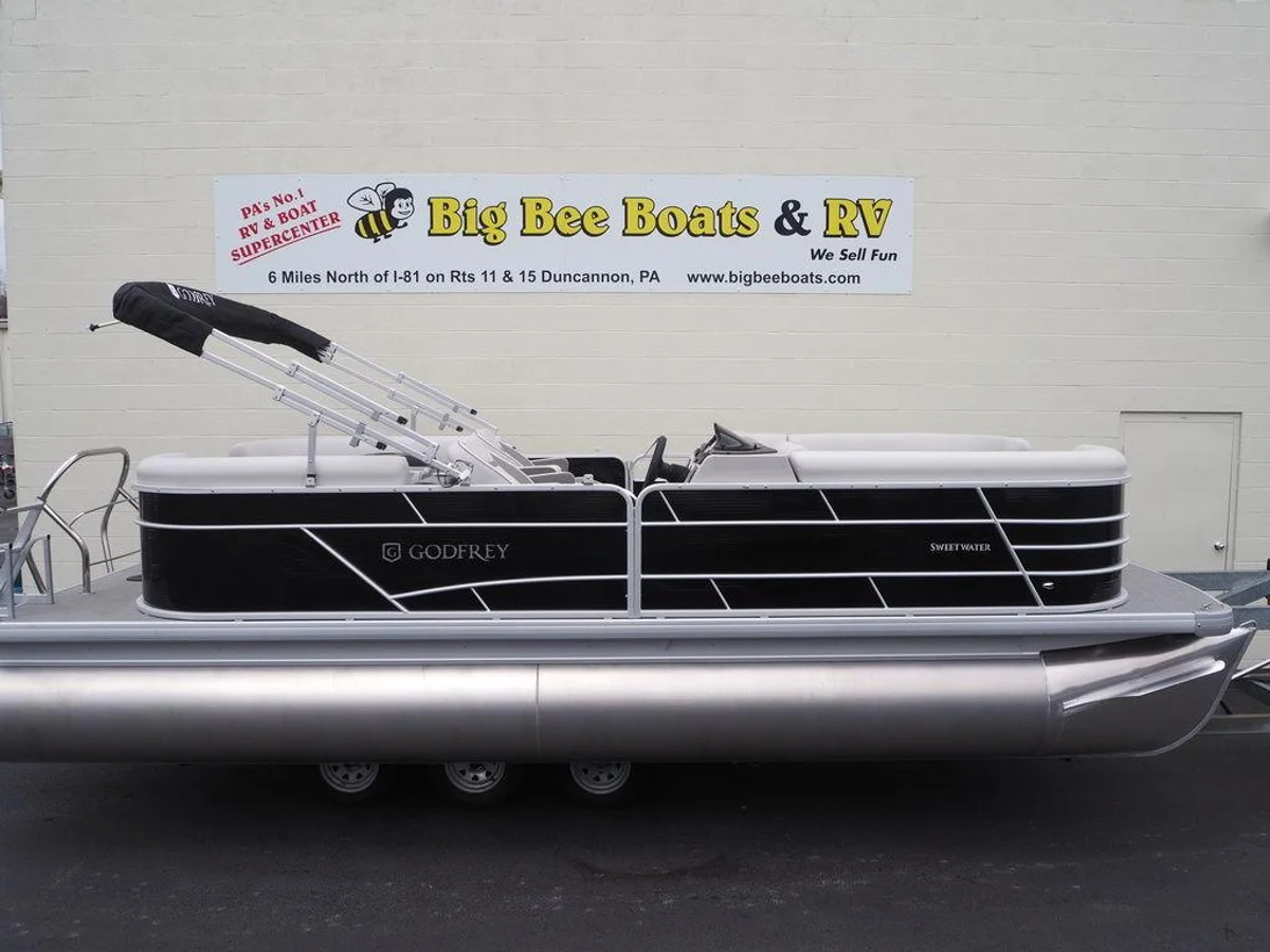 SW 2286 SBX Sport Tube 27 in. Boat Specs