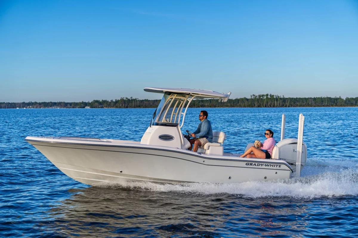 Grady-White 231 CE 2022 boat specs