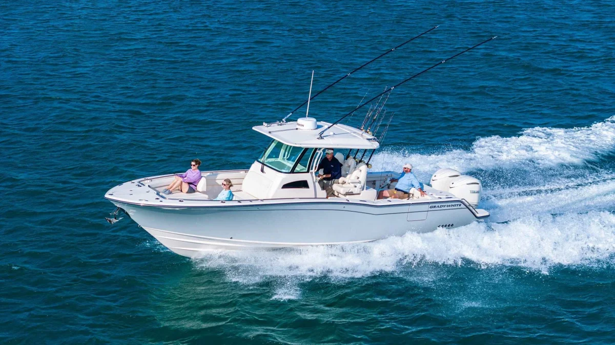 Grady-White Canyon 326 2022 boat specs