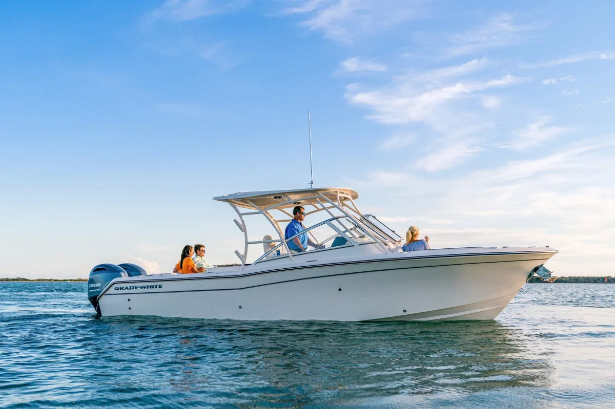 Grady-White Freedom 275 2022 boat specs