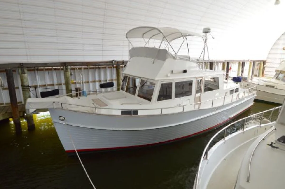 Grand Banks 42 Classic 1977 boat specs