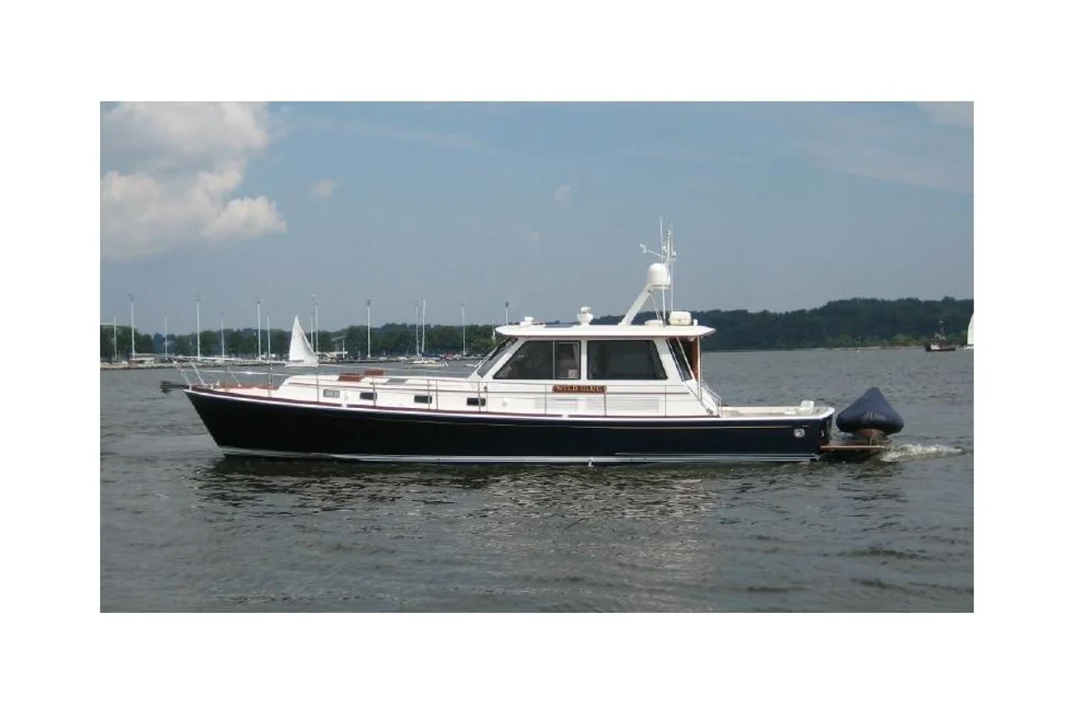 Grand Banks 54 Eastbay SX 2005 boat specs