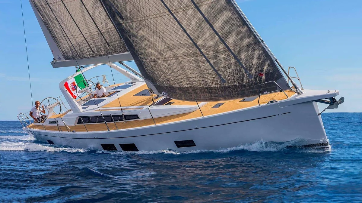 Grand Soleil GS 52 LC 2017 boat specs