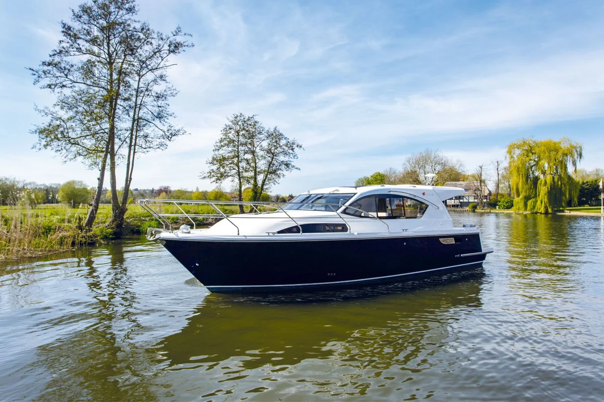 Haines Marine 36 Sedan Sedan 2024 boat specs