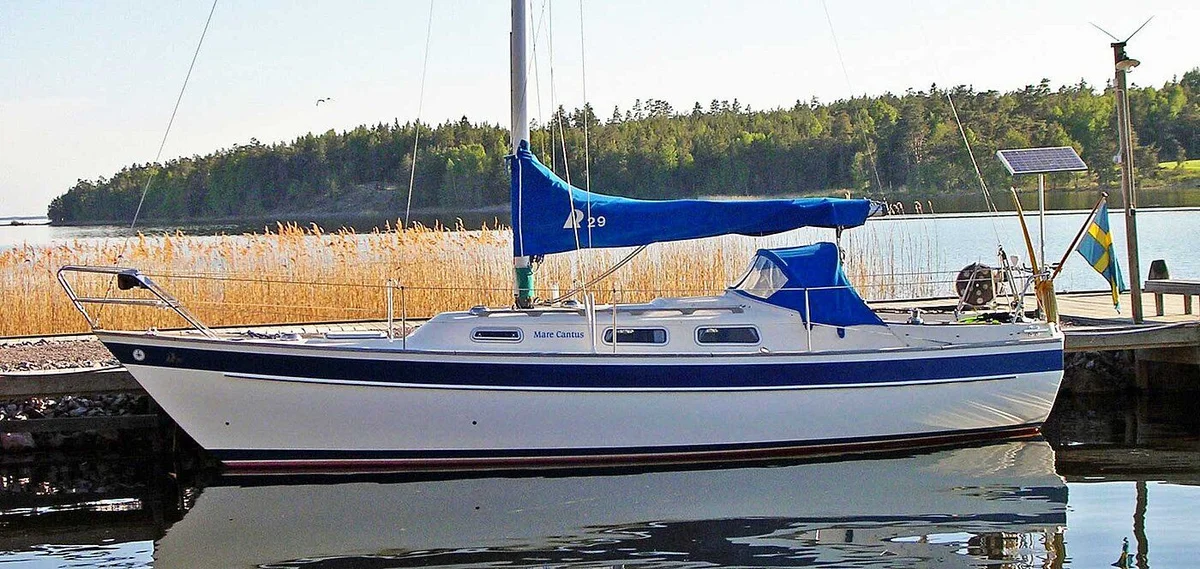 Hallberg - Rassy 29 1982 boat specs