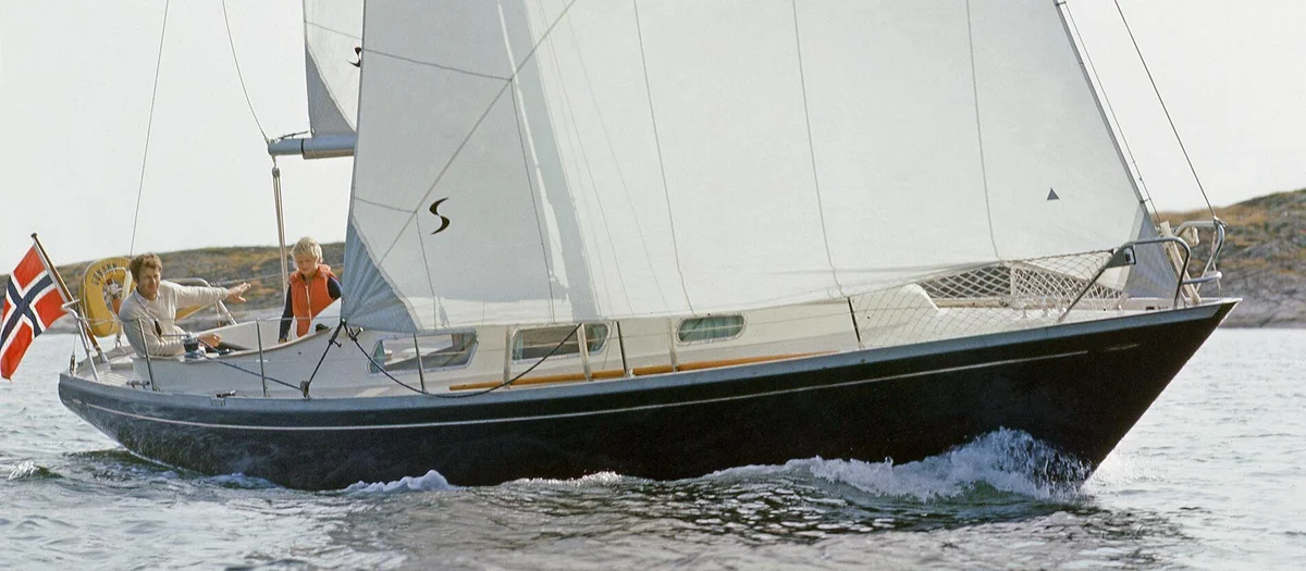 Hallberg - Rassy 32 Mistress 1969 boat specs