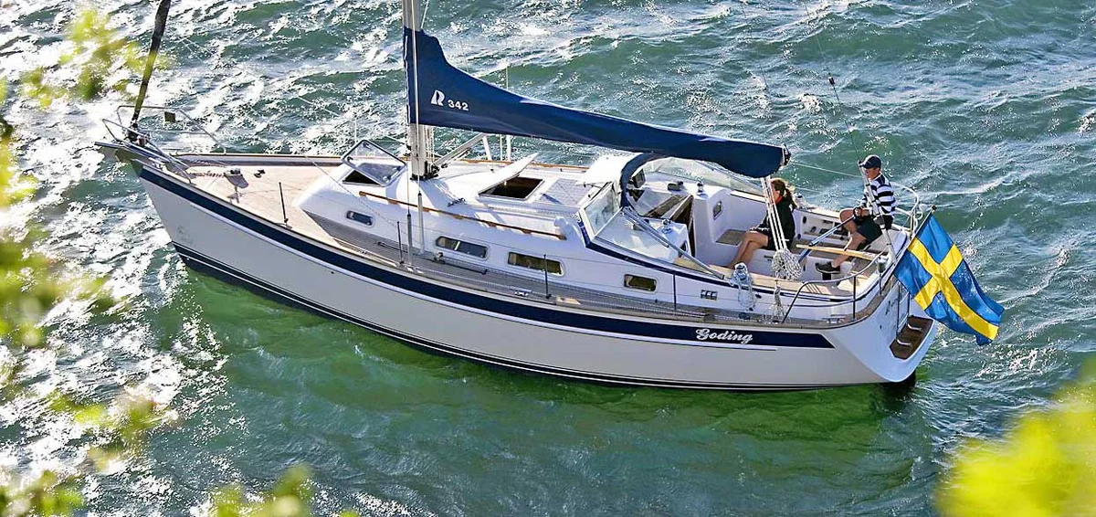 Hallberg - Rassy 342 2010 boat specs
