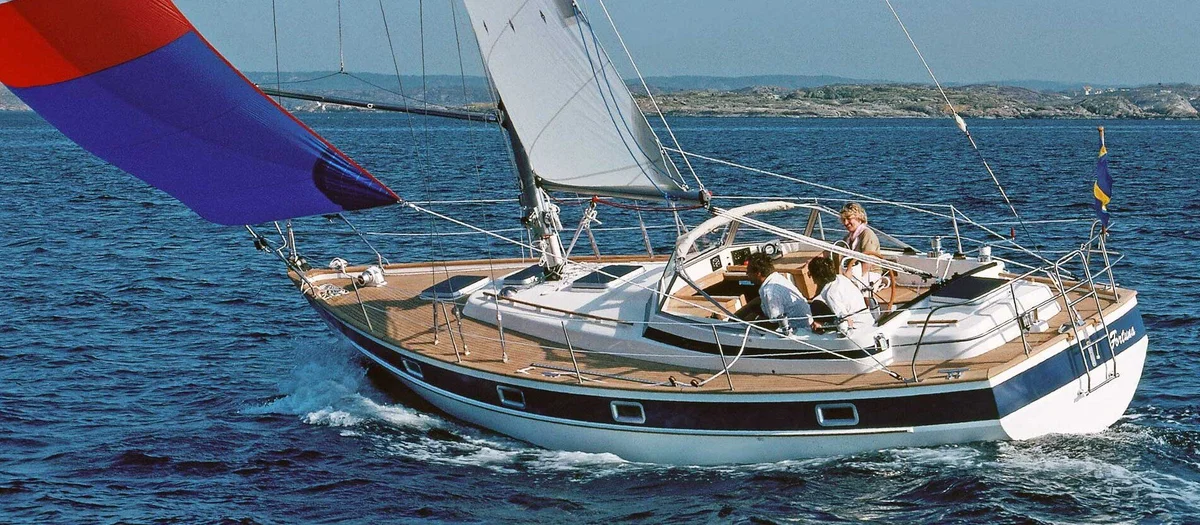 Hallberg - Rassy 352 1978 boat specs