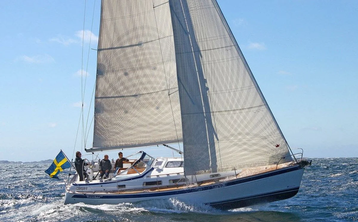Hallberg - Rassy 372 Shoal draft Shoal draft 2010 boat specs