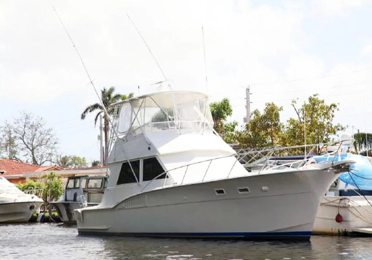 Hatteras Yachts Convertible 1982 boat specs