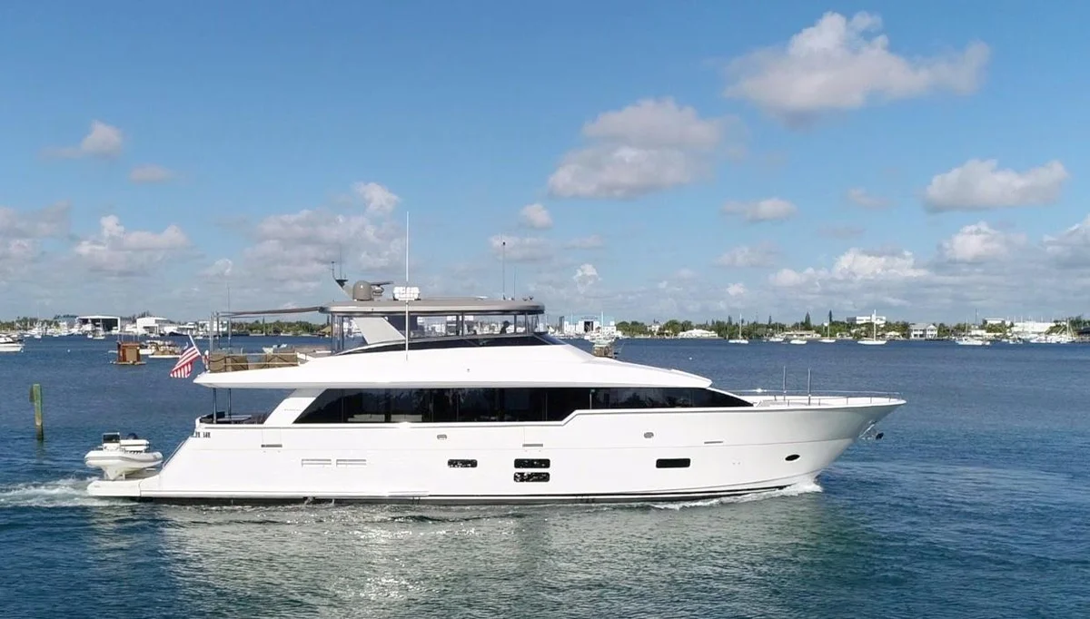 Hatteras Yachts M90 Panacera 2018 boat specs
