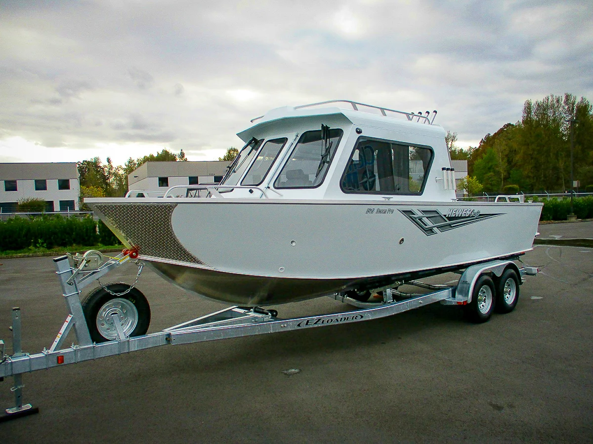 240 Ocean Pro HT - ON ORDER Boat Specs