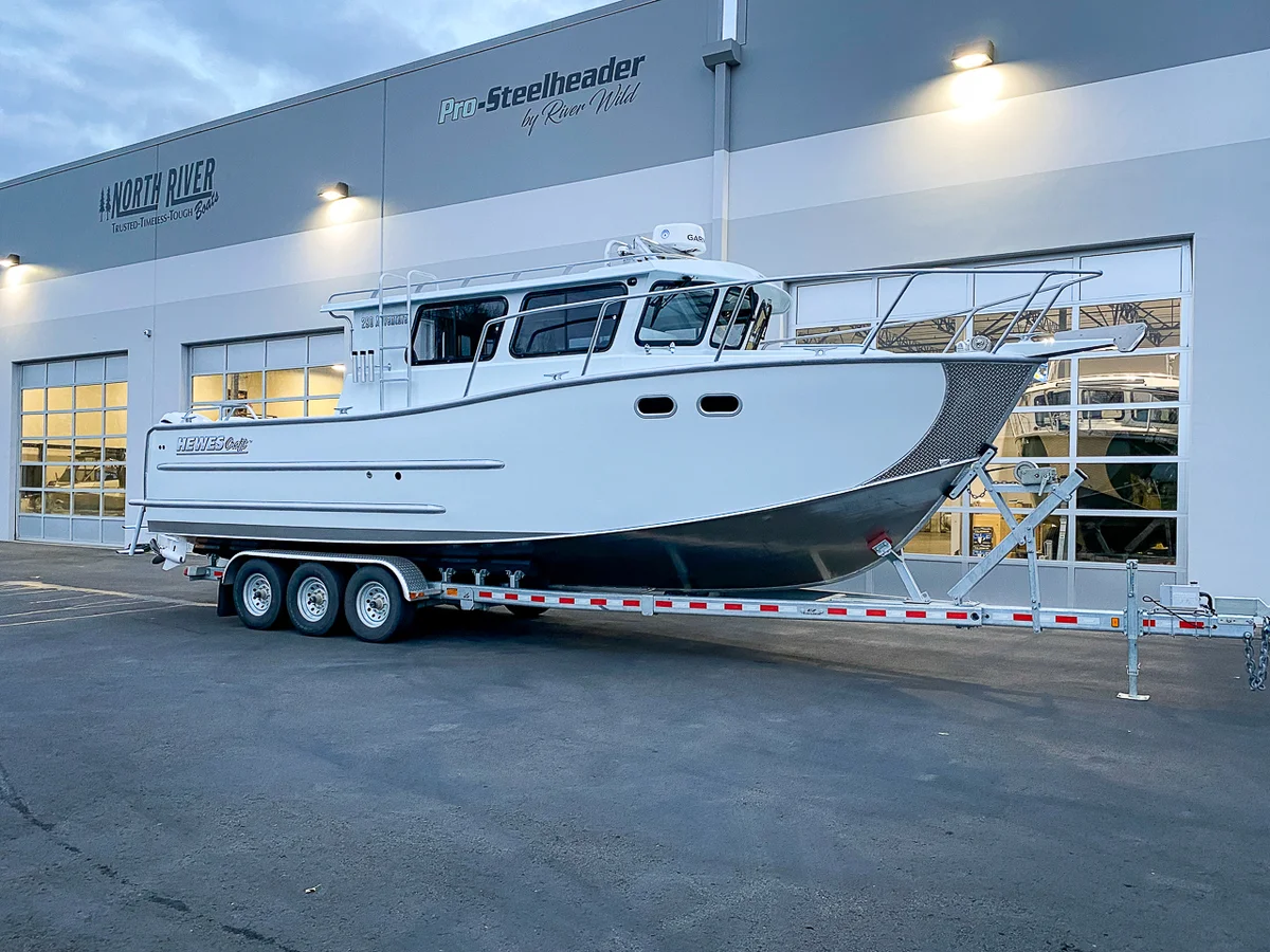 Hewes Craft 290 Adventure - ON ORDER 2021 boat specs