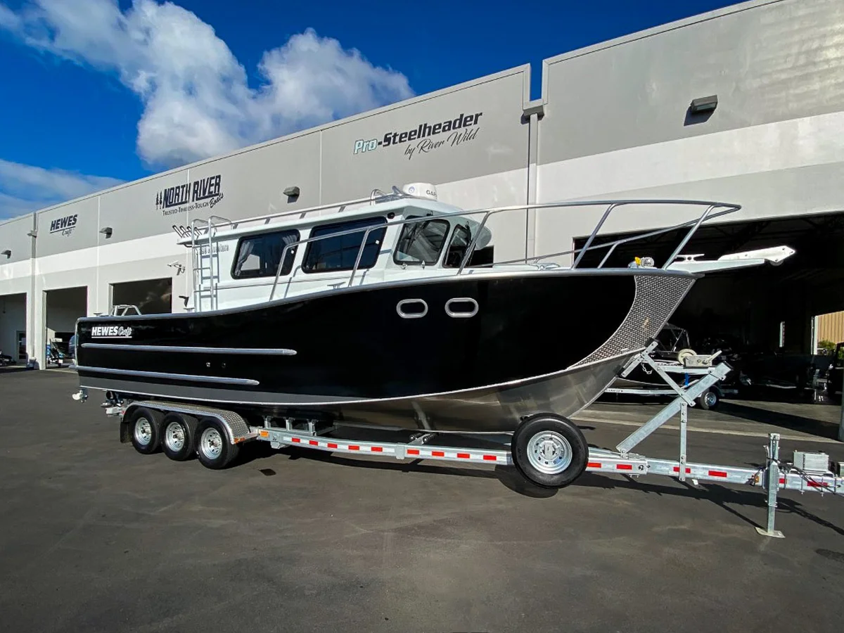 290 Adventure - ON ORDER Boat Specs