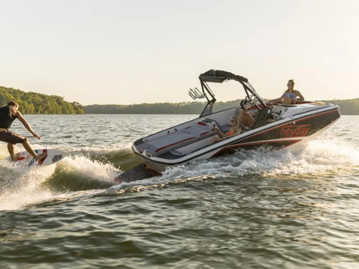 Heyday Wake Sports WT-1sc 2021 boat specs