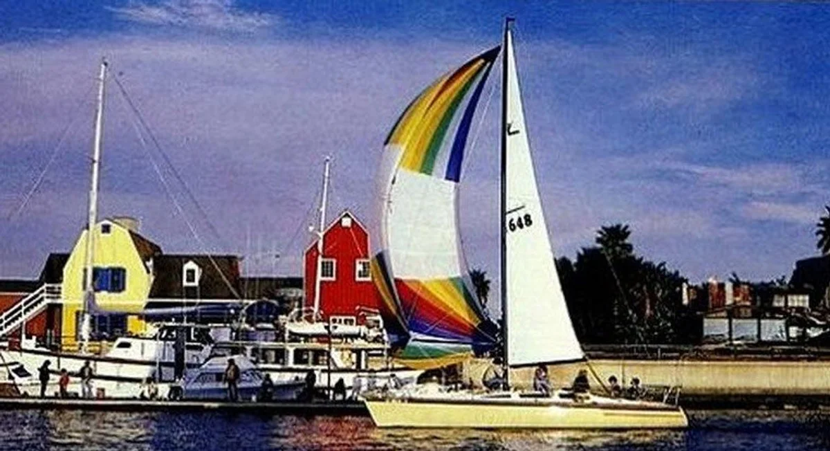 Hobie Cat  Hobie 33 1982 boat specs