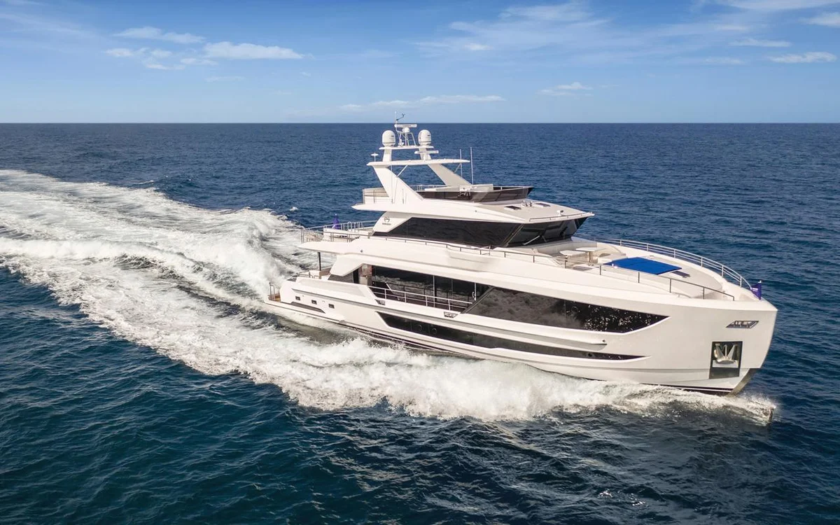 Horizon Yacht FD100 Tri-Deck 2022 boat specs