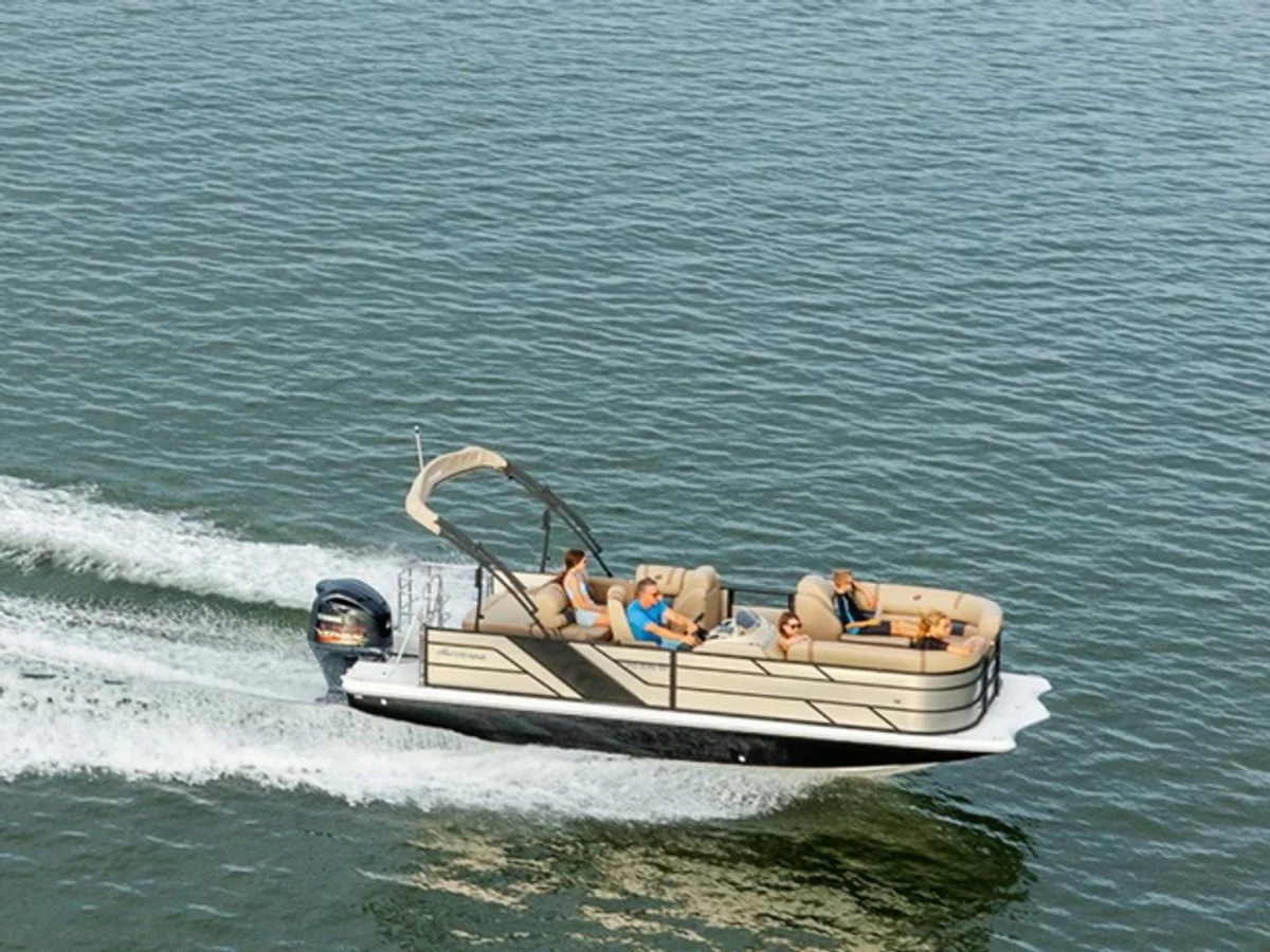Hurricane Boats FunDeck 216F OB 2021 boat specs