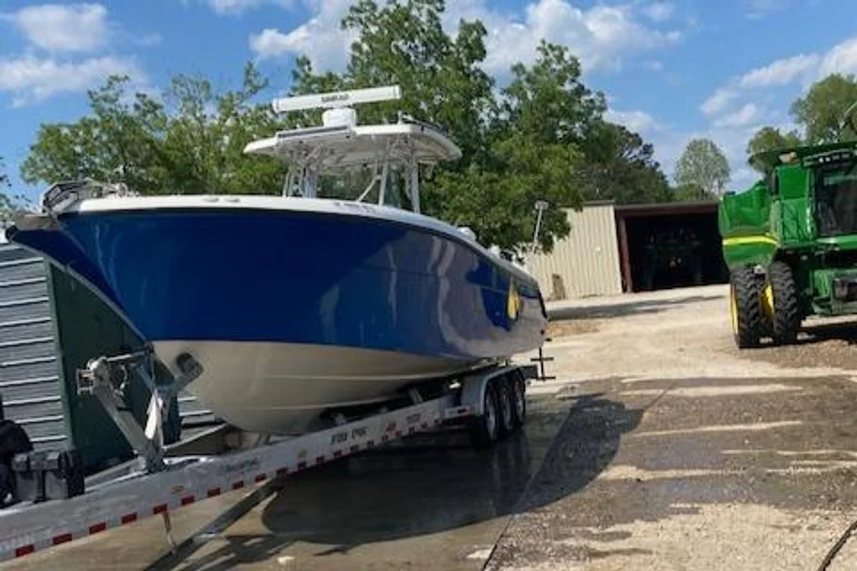 Vector 3300 CC Boat Specs