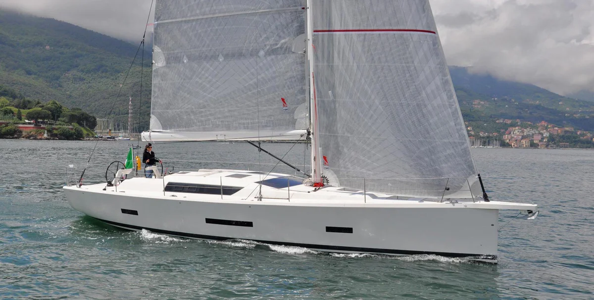 Ice Yachts 44 2015 boat specs