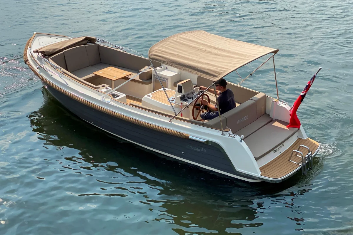 Interboat Intender 820 2017 boat specs