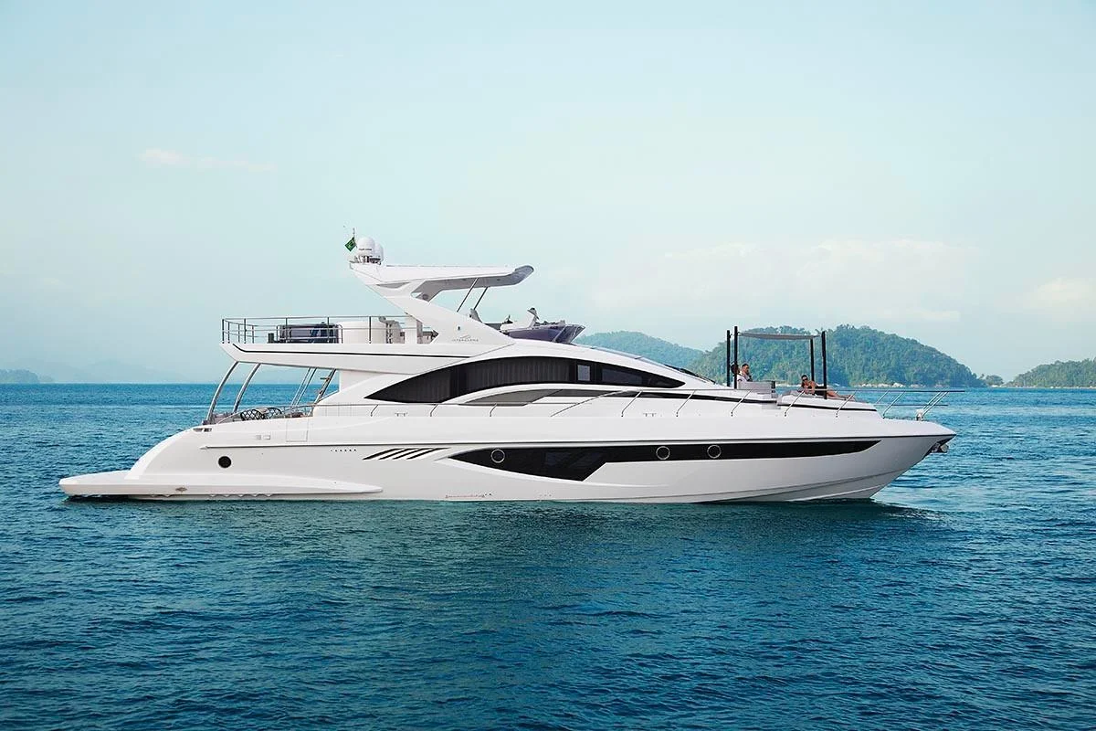 Intermarine 80 2017 boat specs