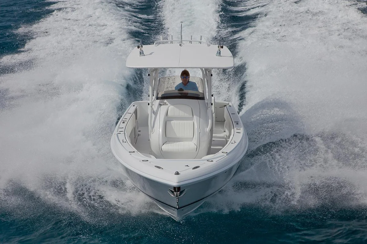 Intrepid Powerboats 245 Center Console 2022 boat specs