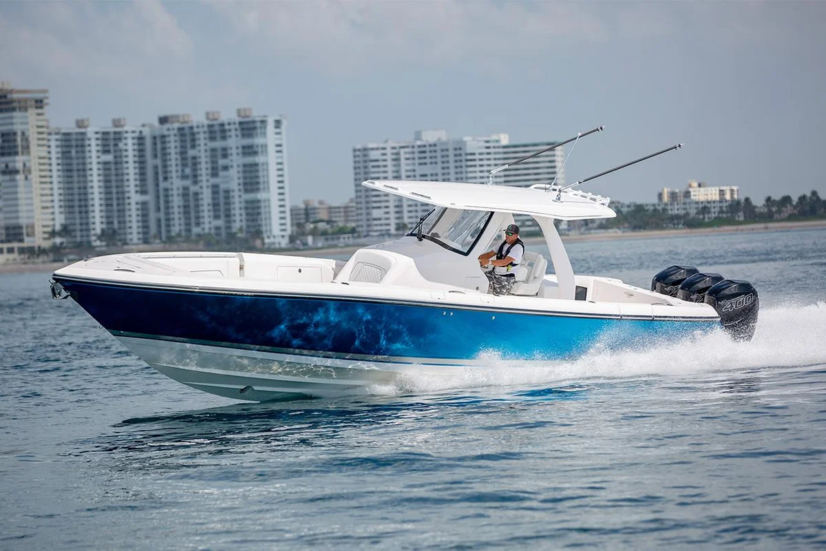 Intrepid Powerboats 375 Nomad Se 2022 boat specs