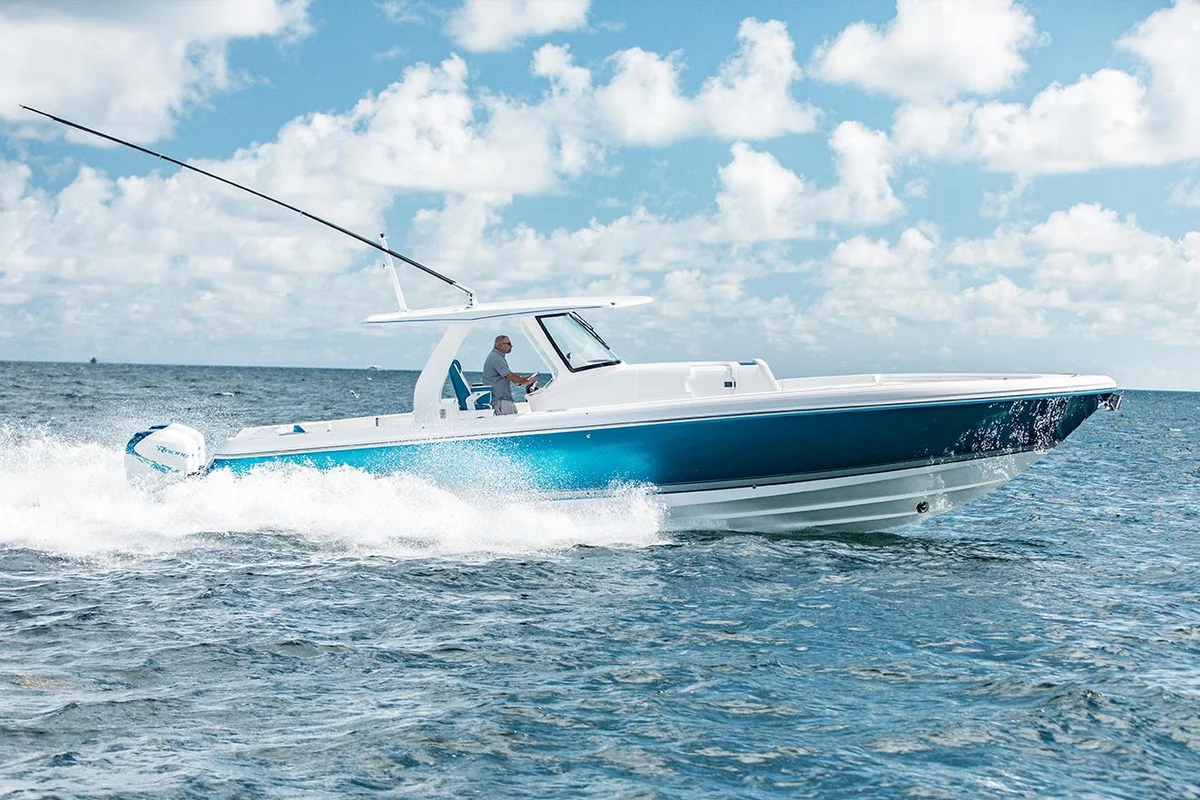 Intrepid Powerboats 407 Panacea 2022 boat specs