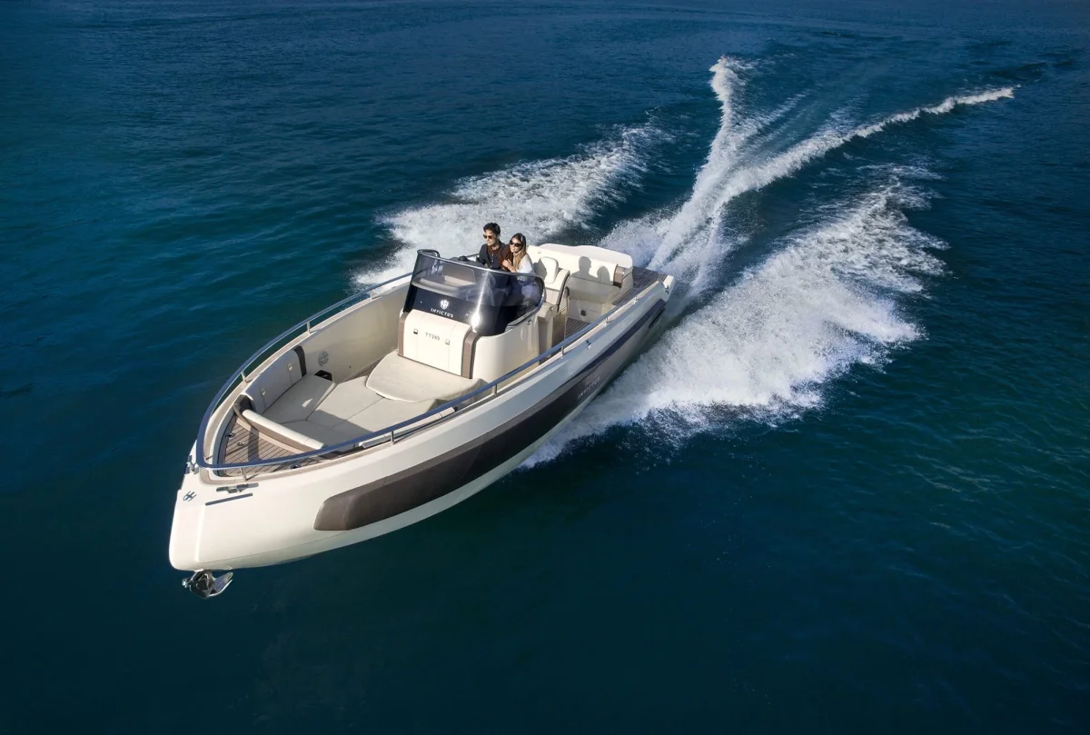 Invictus Yacht TT280 TT 2019 boat specs