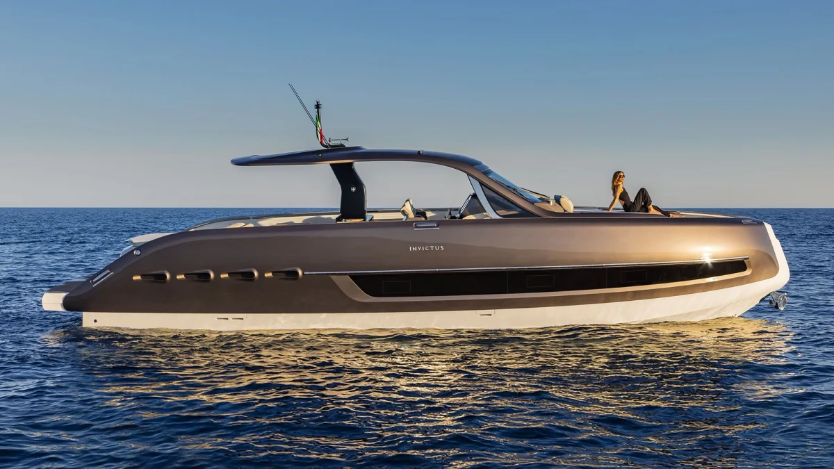 TT460 Boat Specs