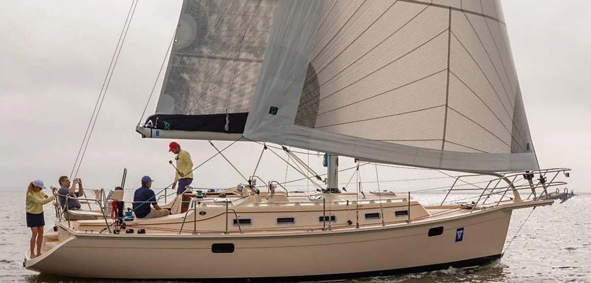 Island Packet Yachts Island Packet 349 2018 boat specs