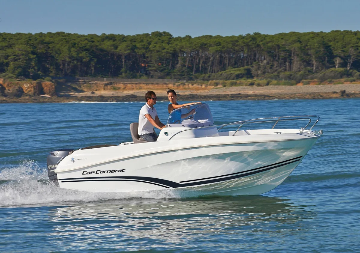 Jeanneau Cap Camarat 5.5 CC 2022 boat specs