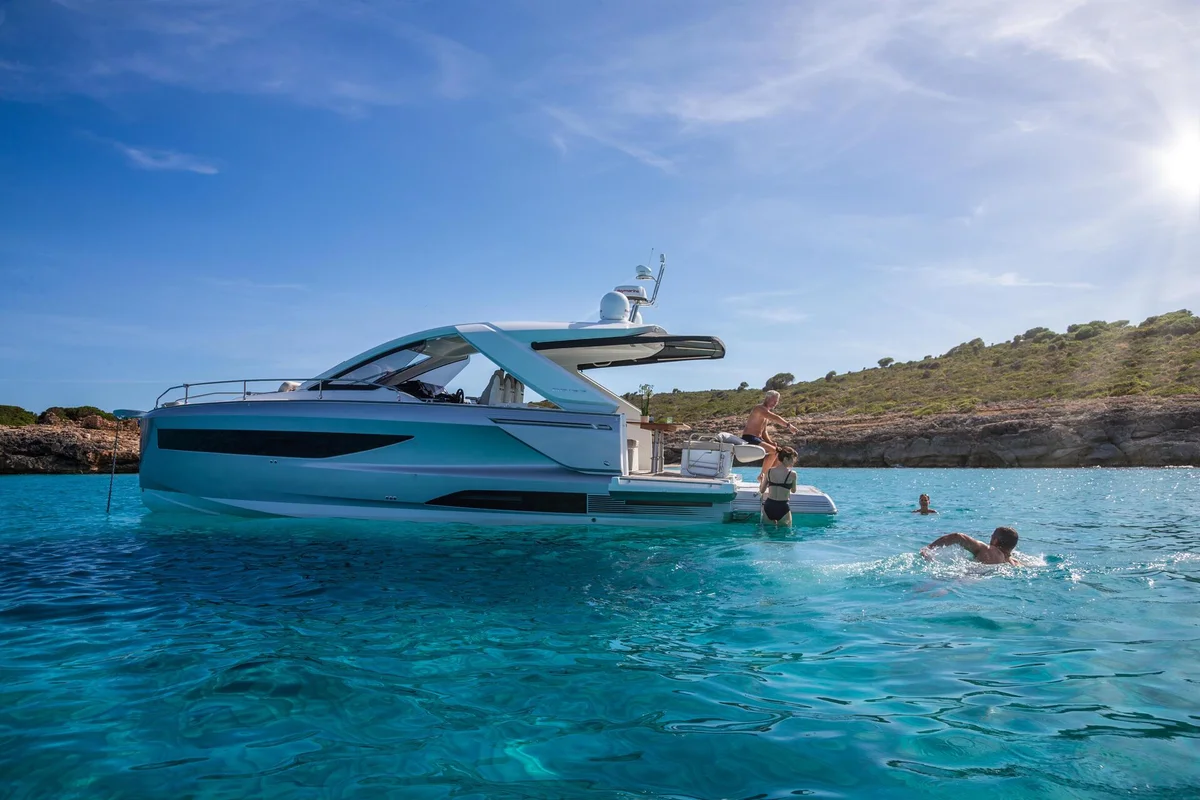 Jeanneau DB/37 IB 2022 boat specs
