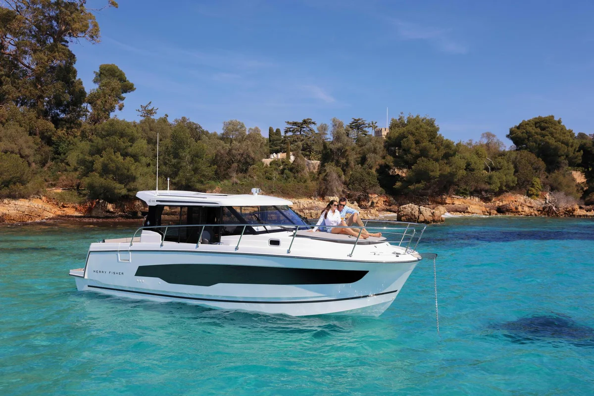 Jeanneau Merry Fisher 1095 2022 boat specs