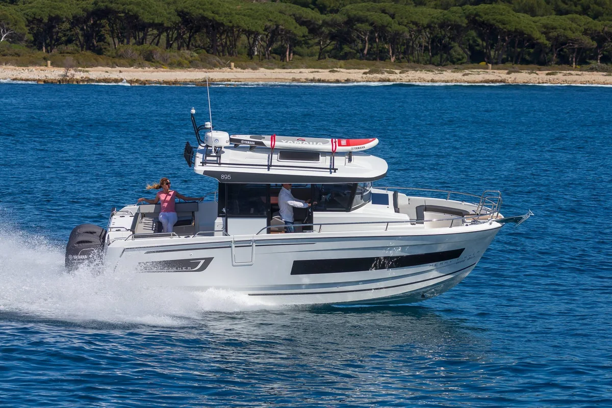 Jeanneau Merry Fisher 895 Marlin 2022 boat specs