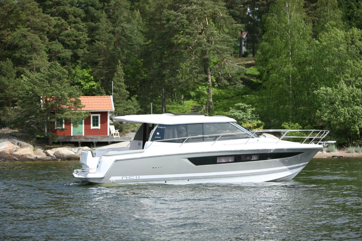 Jeanneau NC 11 2018 boat specs
