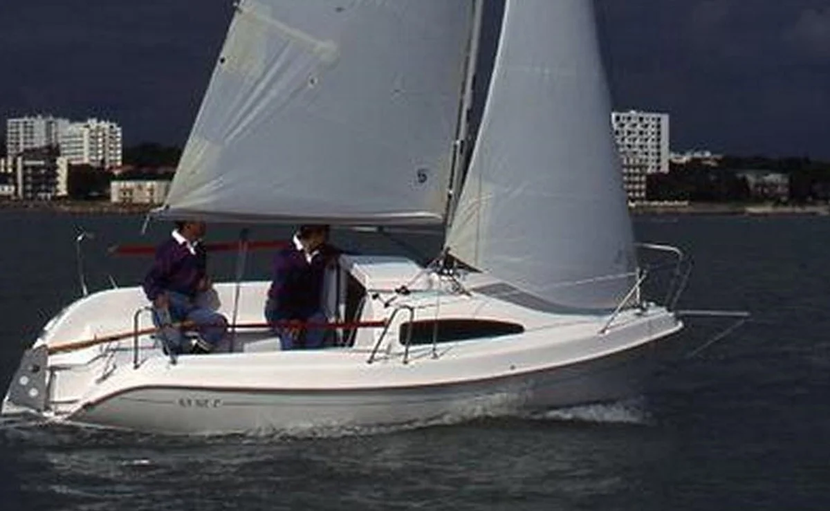 Jeanneau Sun Fast 17 1994 boat specs