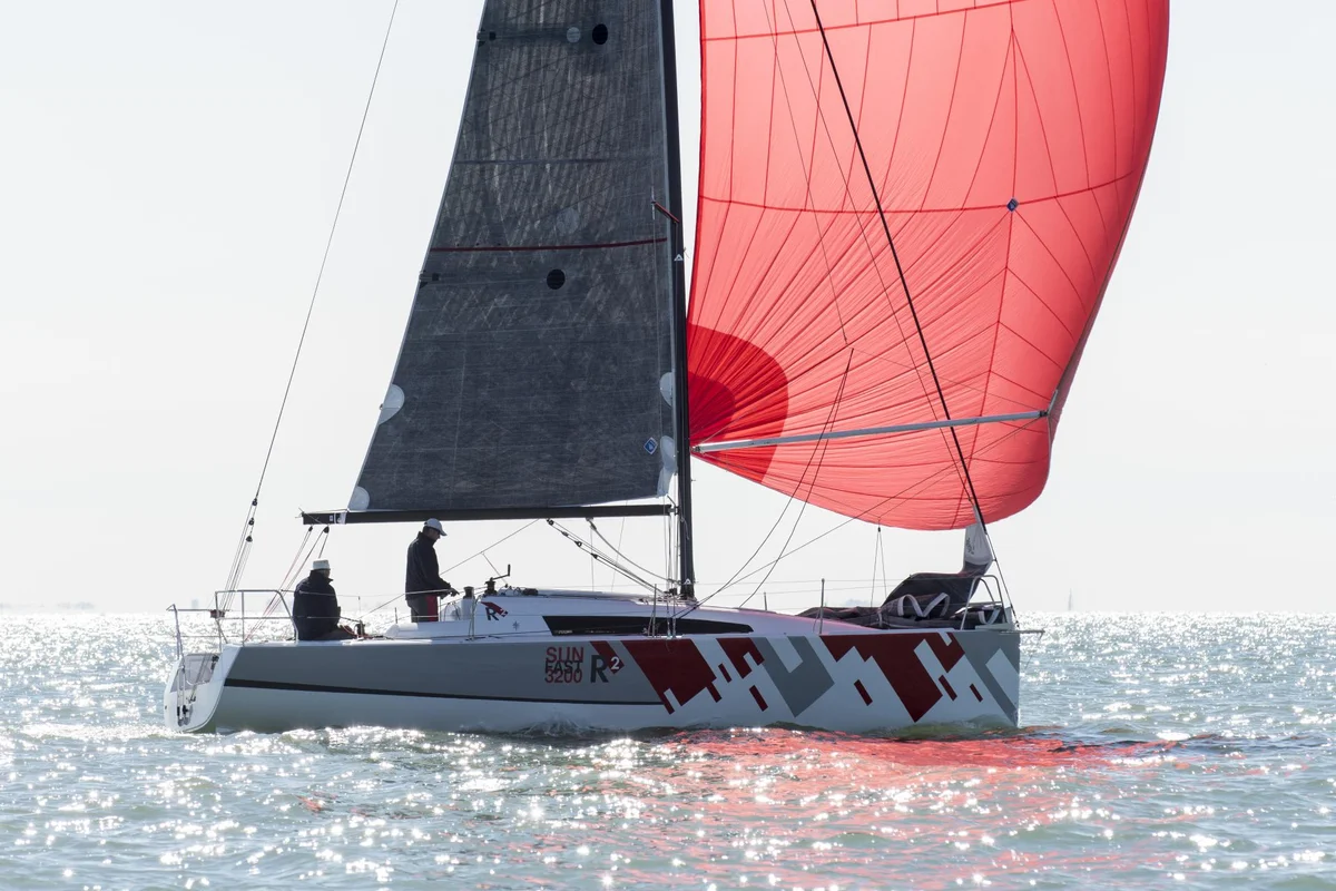 Jeanneau Sun Fast 3200 2007 boat specs