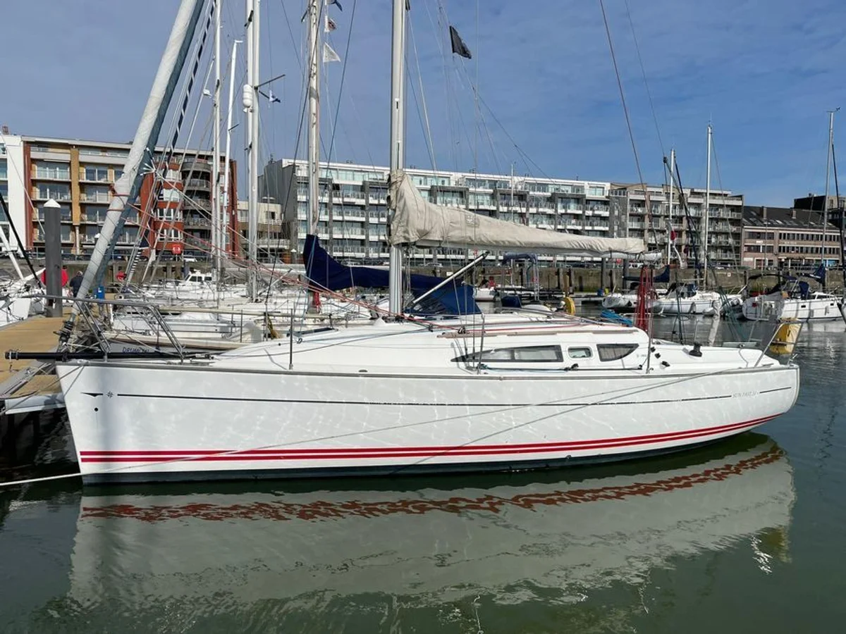 Jeanneau Sun Fast 32i 2001 boat specs