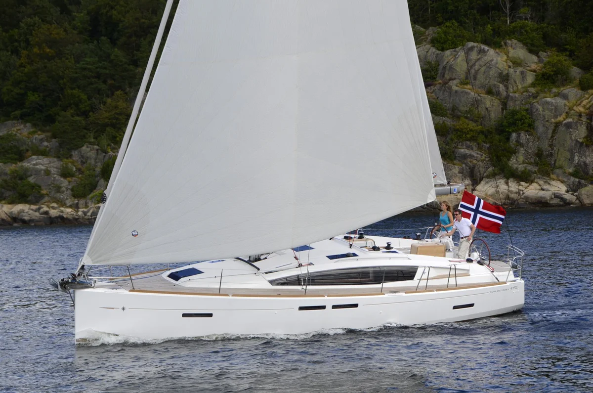 Jeanneau Sun Odyssey 41 DS 2012 boat specs