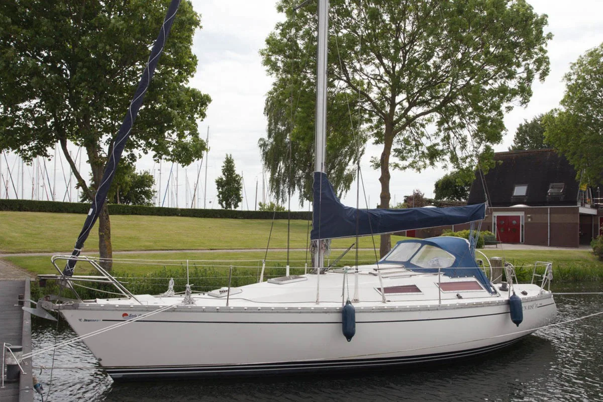 Jeanneau Sun Rise 35 Fin kee 1984 boat specs