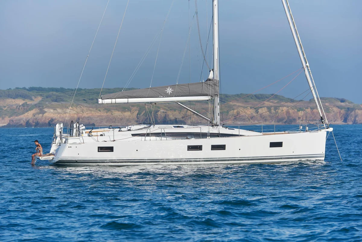 Jeanneau Yachts 51 2016 boat specs