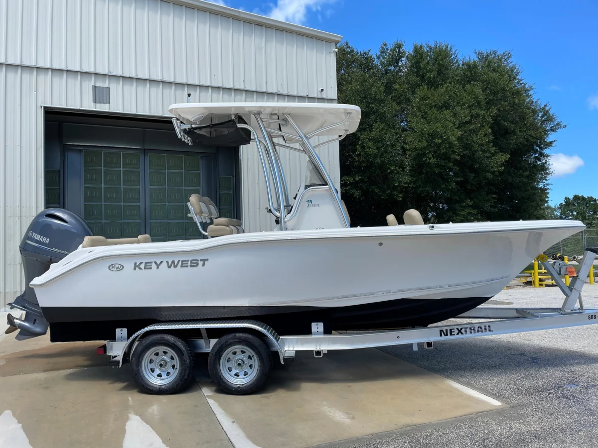 219 FS Boat Specs