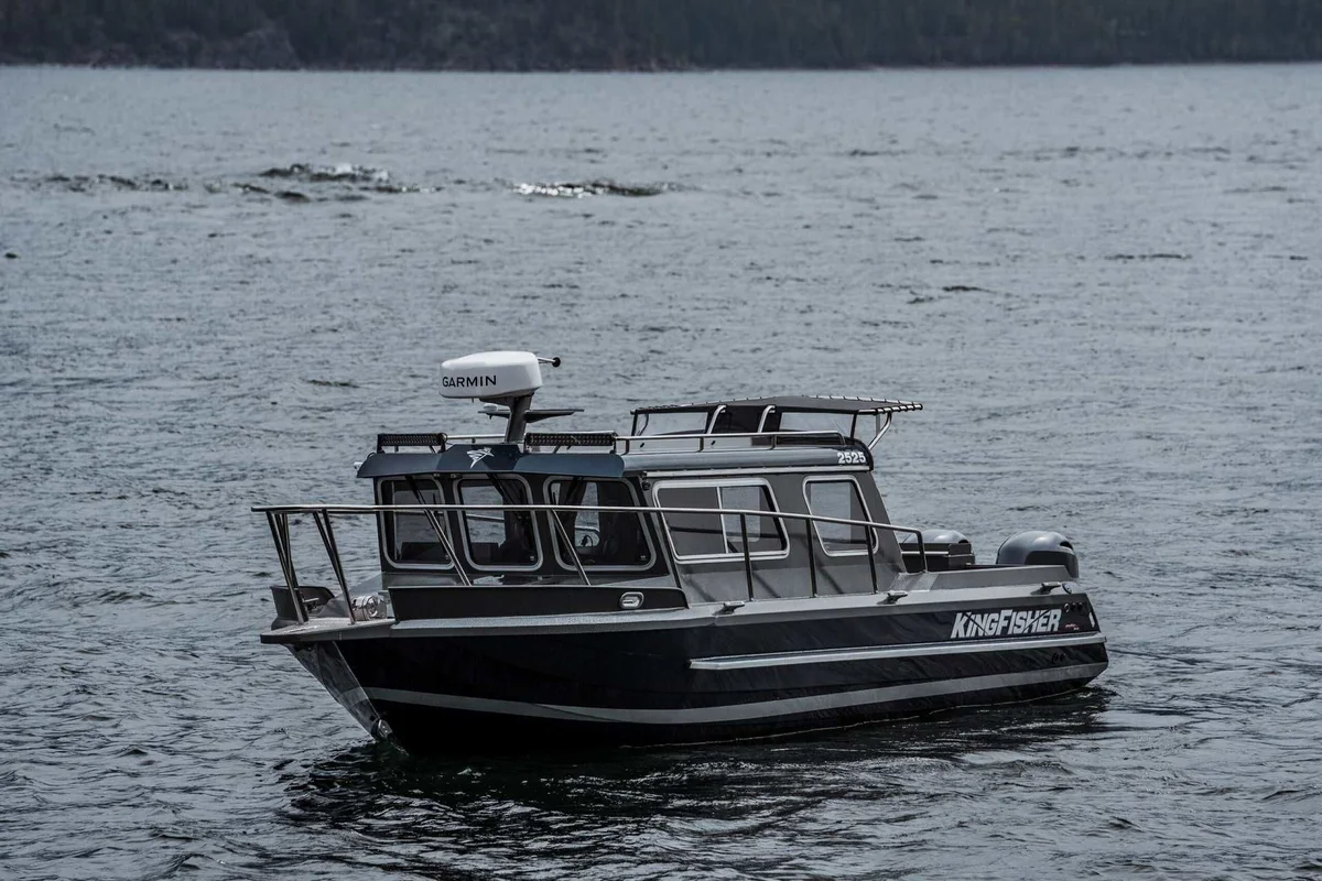 KingFisher Boats 2525 Weekender - Offshore 2022 boat specs