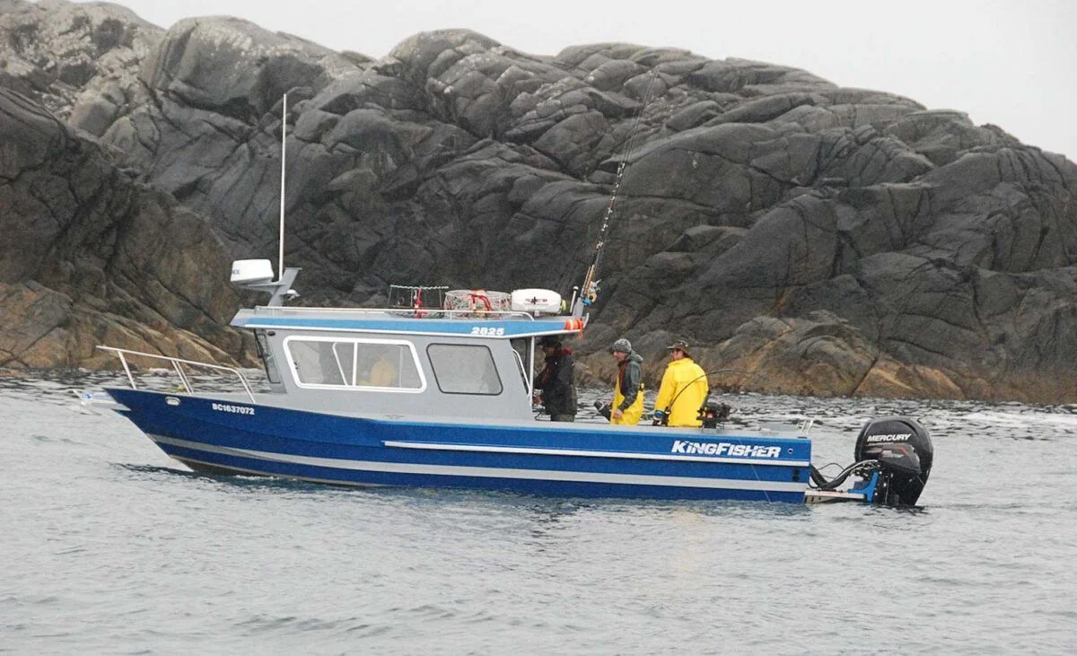 KingFisher Boats 2825 Coastal Express 2022 boat specs