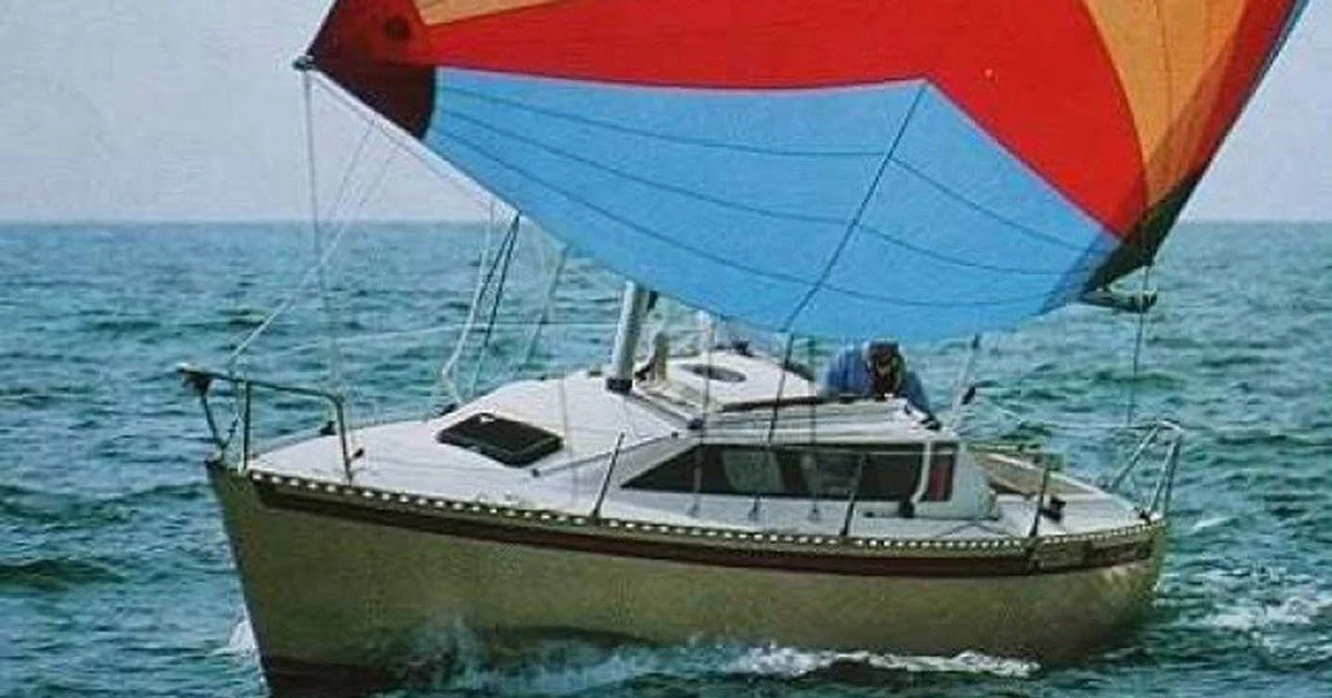 Elite 25 - Keel and centerboard Boat Specs