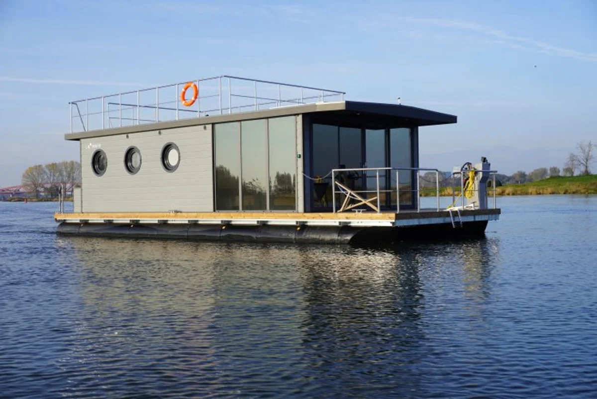 La Mare Houseboats Apartboat XL 2022 boat specs