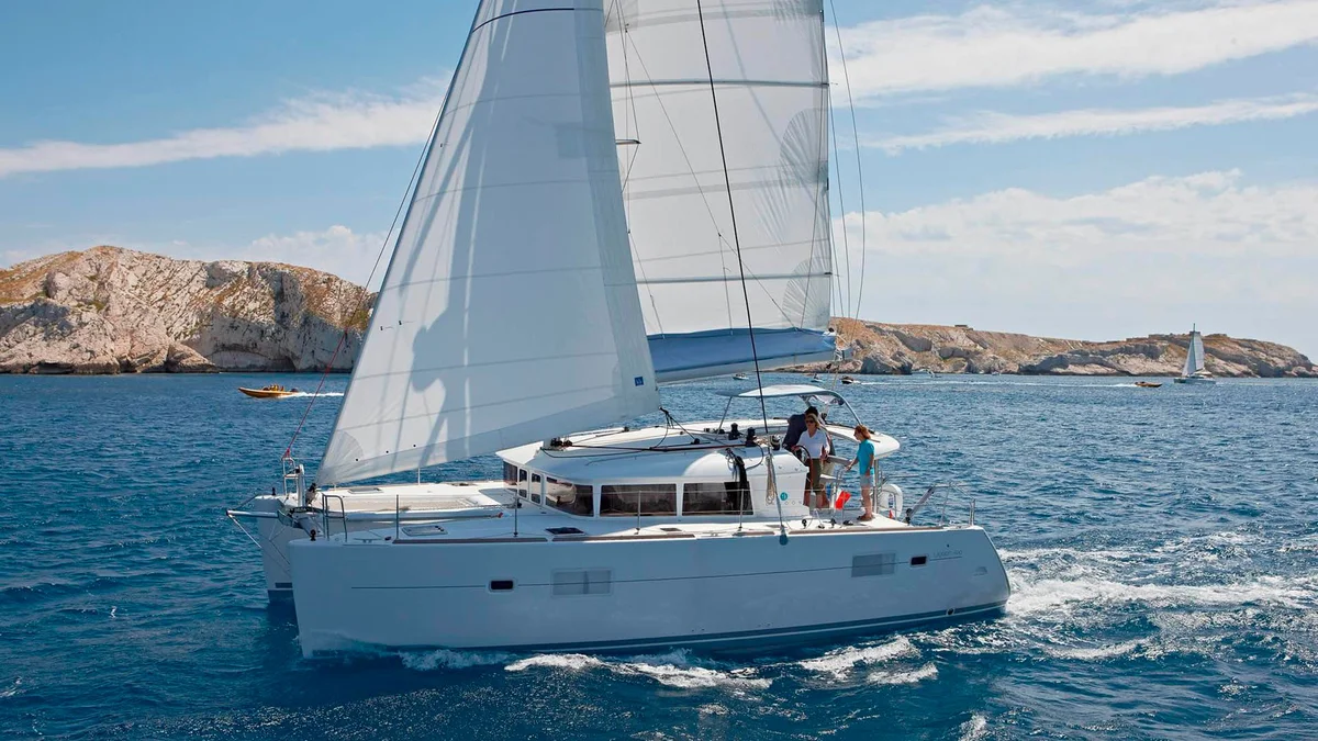 Lagoon 400 2015 boat specs