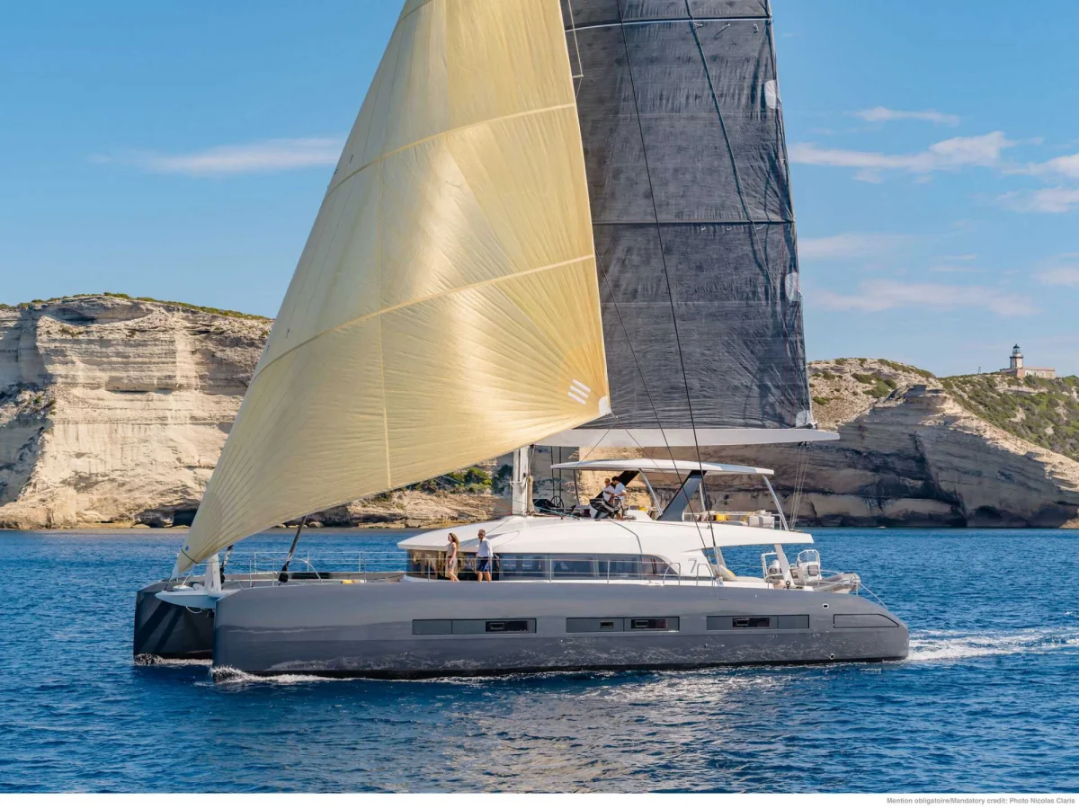 Lagoon Seventy 7 2016 boat specs
